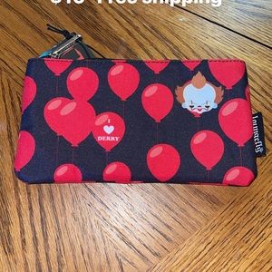 Lounge fly it Chapter 2 pouch